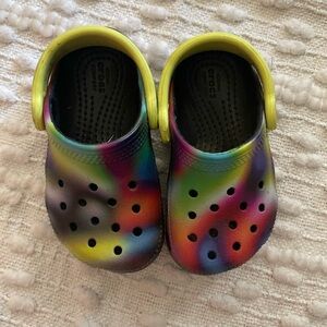 CROCS Kids Rainbow Tie-Dye Clogs with Yellow Heel Strap